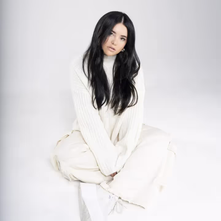 Lauren Spencer-Smith, for 'Broke Christmas'
