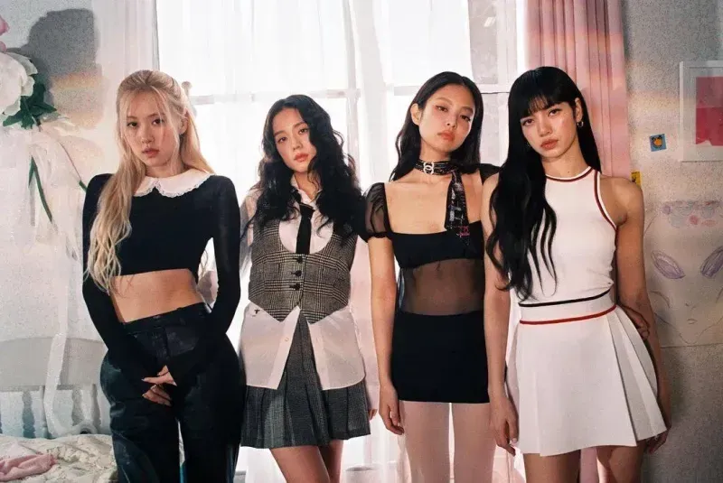 BLACKPINK artists' profile photo