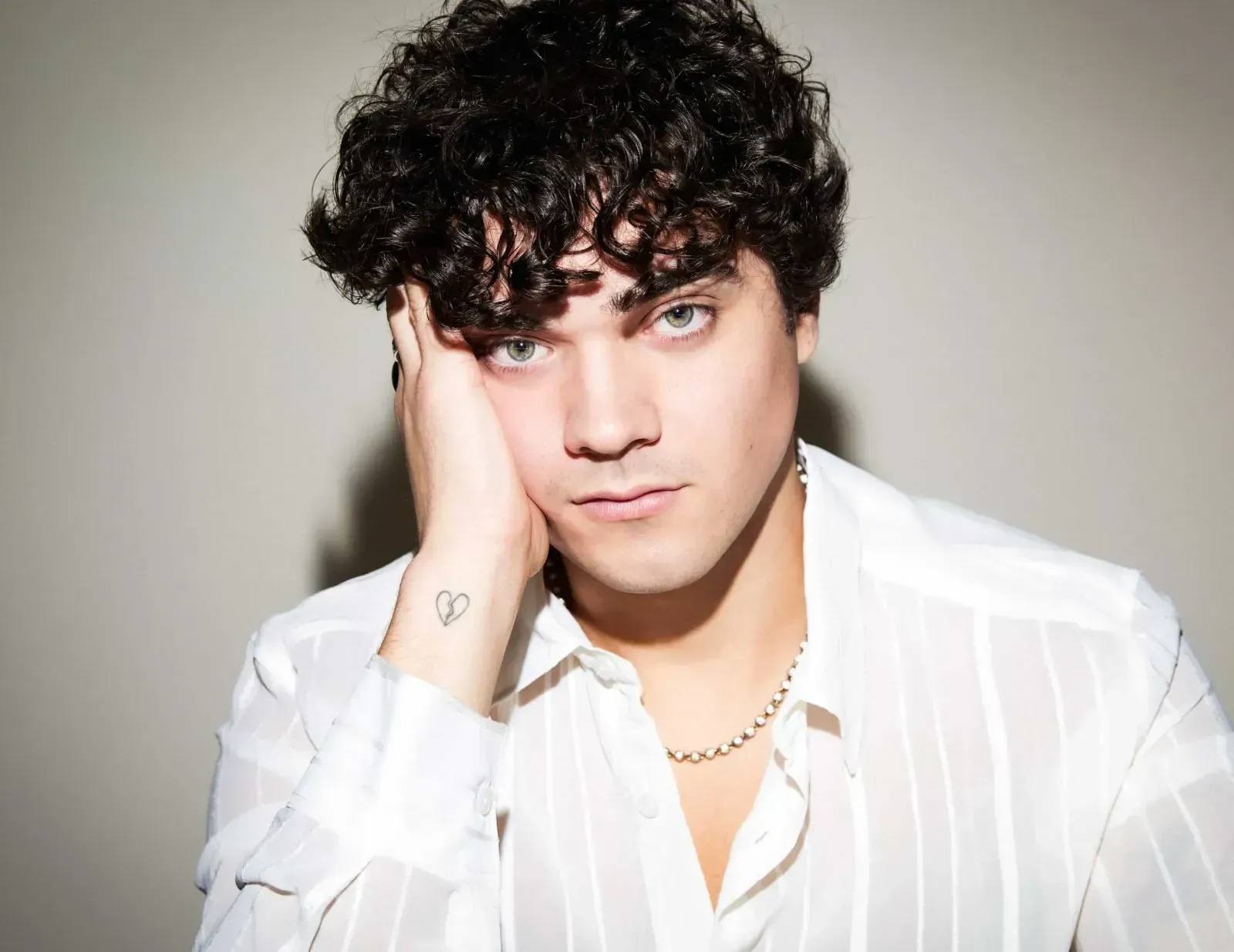 Alexander Stewart in support of 'if you only knew' EP released December 8