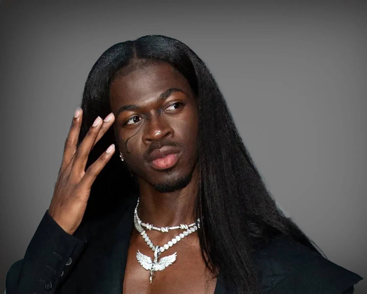 Lil Nas X directs new music video