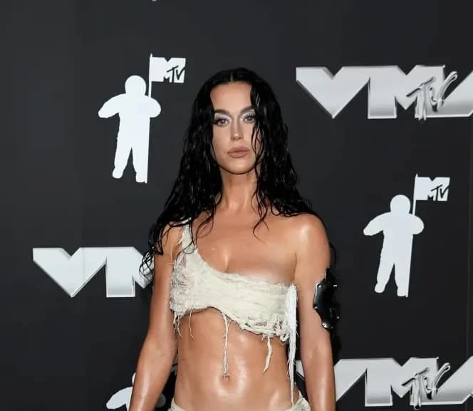 Katy Perry receives Vanguard Award at VMAs 2024