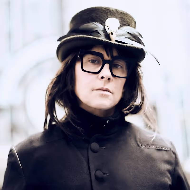 Lara Taubman, portrait