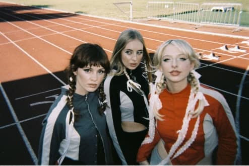 BLUSHER, Photo Credit: Charlotte Reid